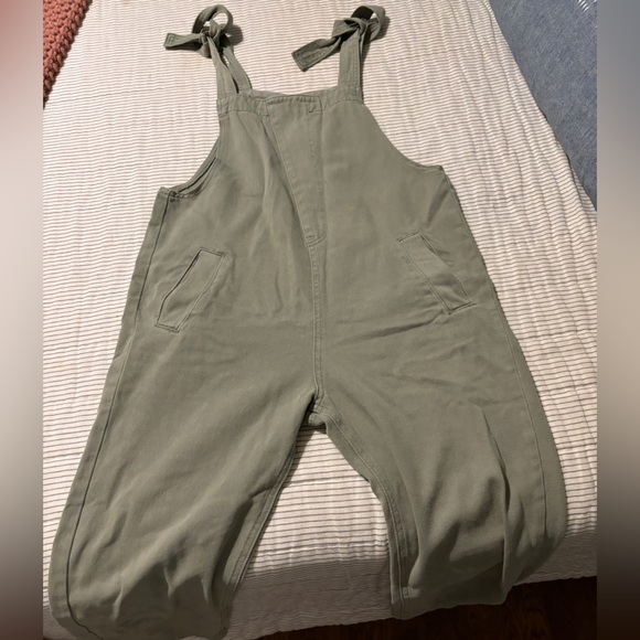 Style Rack Pants - Olive green denim maternity overalls size small